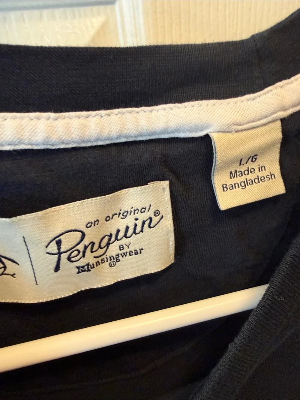 Original Penguin Navy Tee with Off-White Stripe and Pocket - Picture 2 of 4
